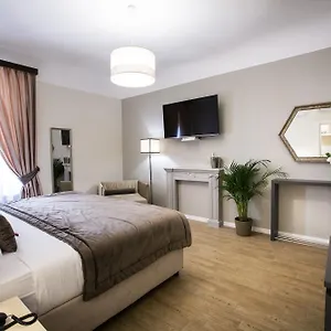 לינה וארוחת בוקר Chic & Town Luxury, רומא